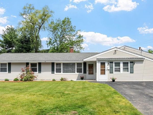9 Ansie Road, Chelmsford, MA 01824