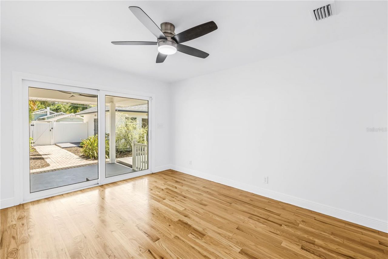348 11th Avenue Ne, Saint Petersburg, FL 33701 Photo