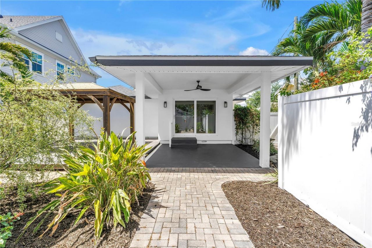 348 11th Avenue Ne, Saint Petersburg, FL 33701 Photo