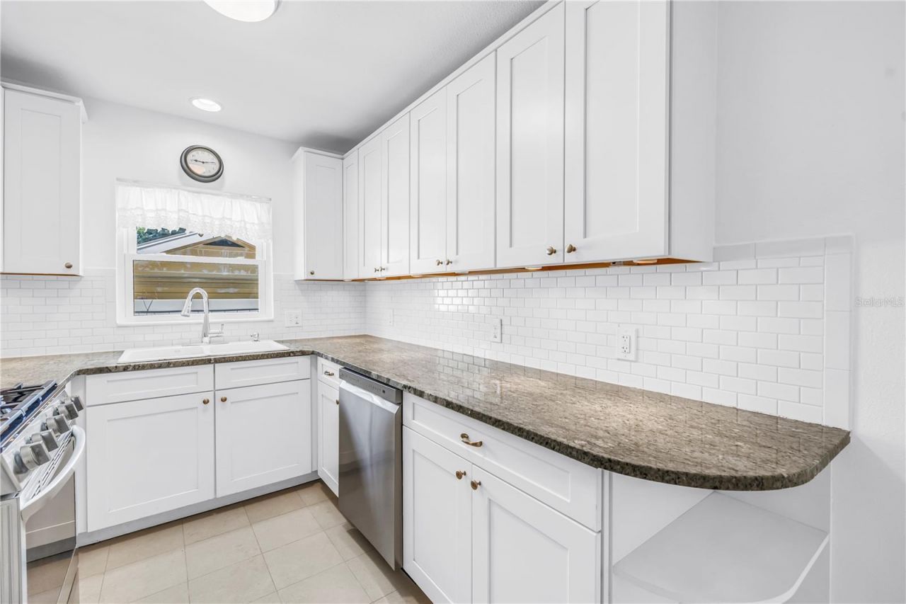 348 11th Avenue Ne, Saint Petersburg, FL 33701 Photo