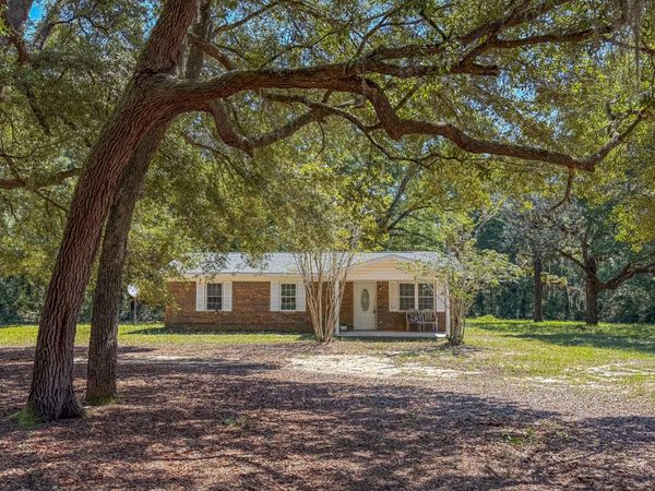 5703 Old River Road, Baker, FL 32531