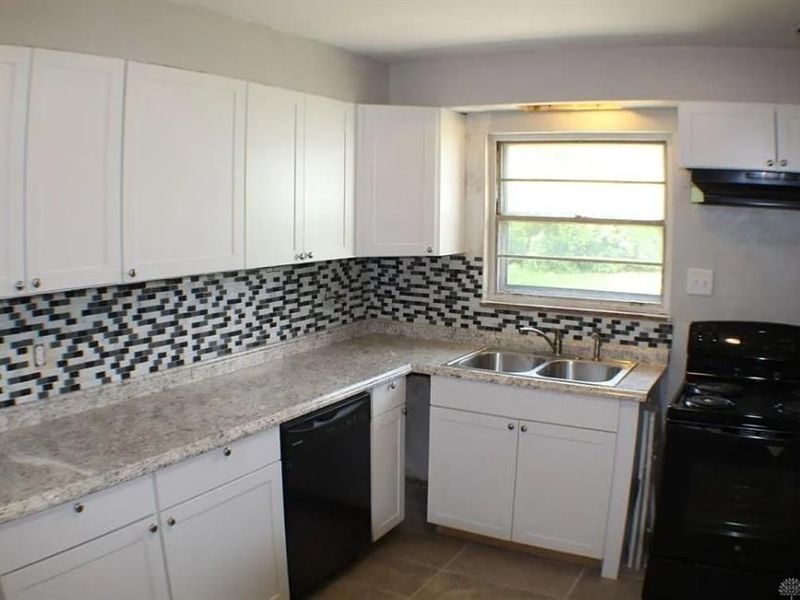 1507 Academy Place, Dayton, OH 45406 Photo 2