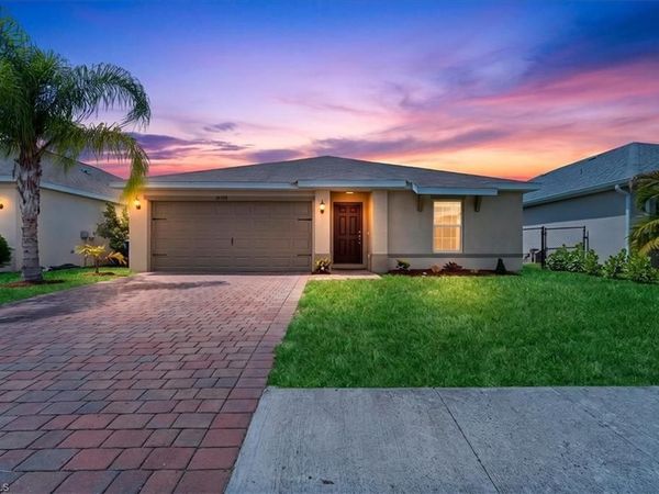 10535 Crossback LN , LEHIGH ACRES, FL 33936