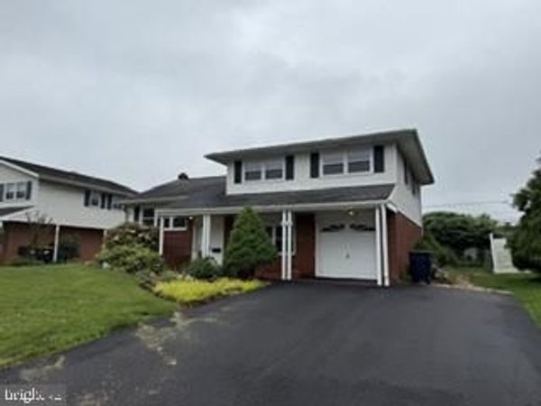 1110 MCKENNANS CHURCH ROAD , WILMINGTON, DE 19808