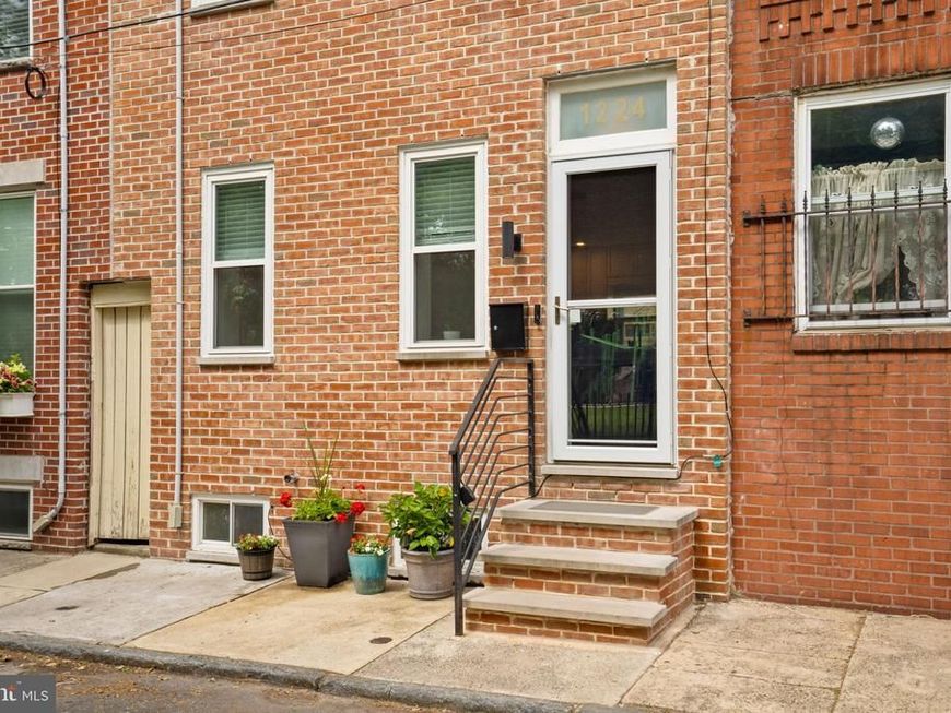 1224 S Sheridan Street, Philadelphia, PA 19147 Main Photo