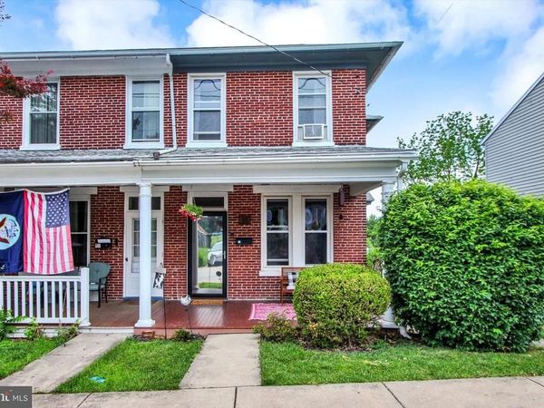46 S FRANKLIN STREET, DALLASTOWN, PA 17313