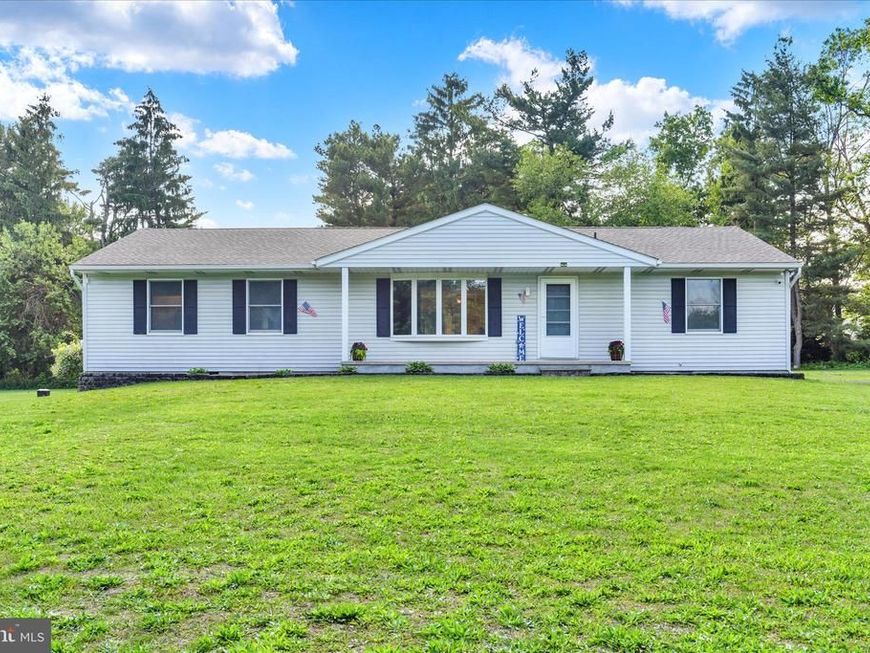 24 Keeney Sunset Drive, Shrewsbury, PA 17361 Main Photo