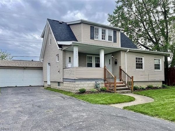 2433 Tuxedo Avenue , Parma, OH 44134