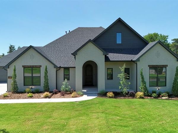 9124 SW 90th Street, Mustang, OK 73064