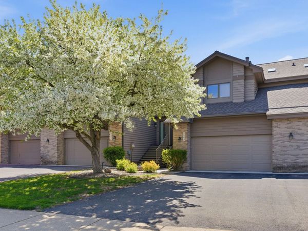 6263 Sequoia Circle, Eden Prairie, MN 55346