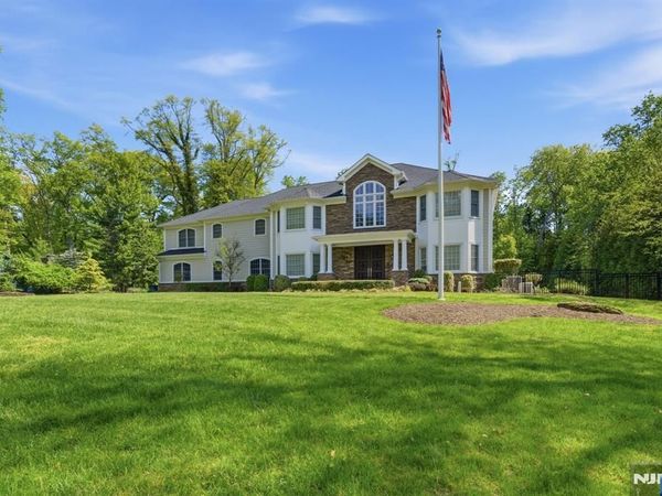 184 Donny Brook Drive, ALLENDALE, NJ 07401