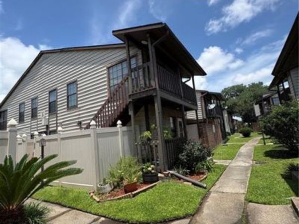 2932 MANHATTAN Boulevard , Harvey, LA 70058