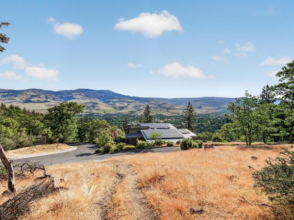 163 Hitt Road, Ashland, OR 97520