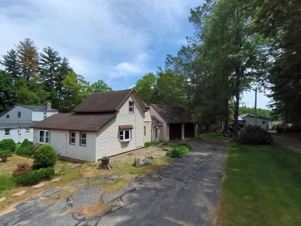 33 Coopers Grove Road, Kingston, NH 03848