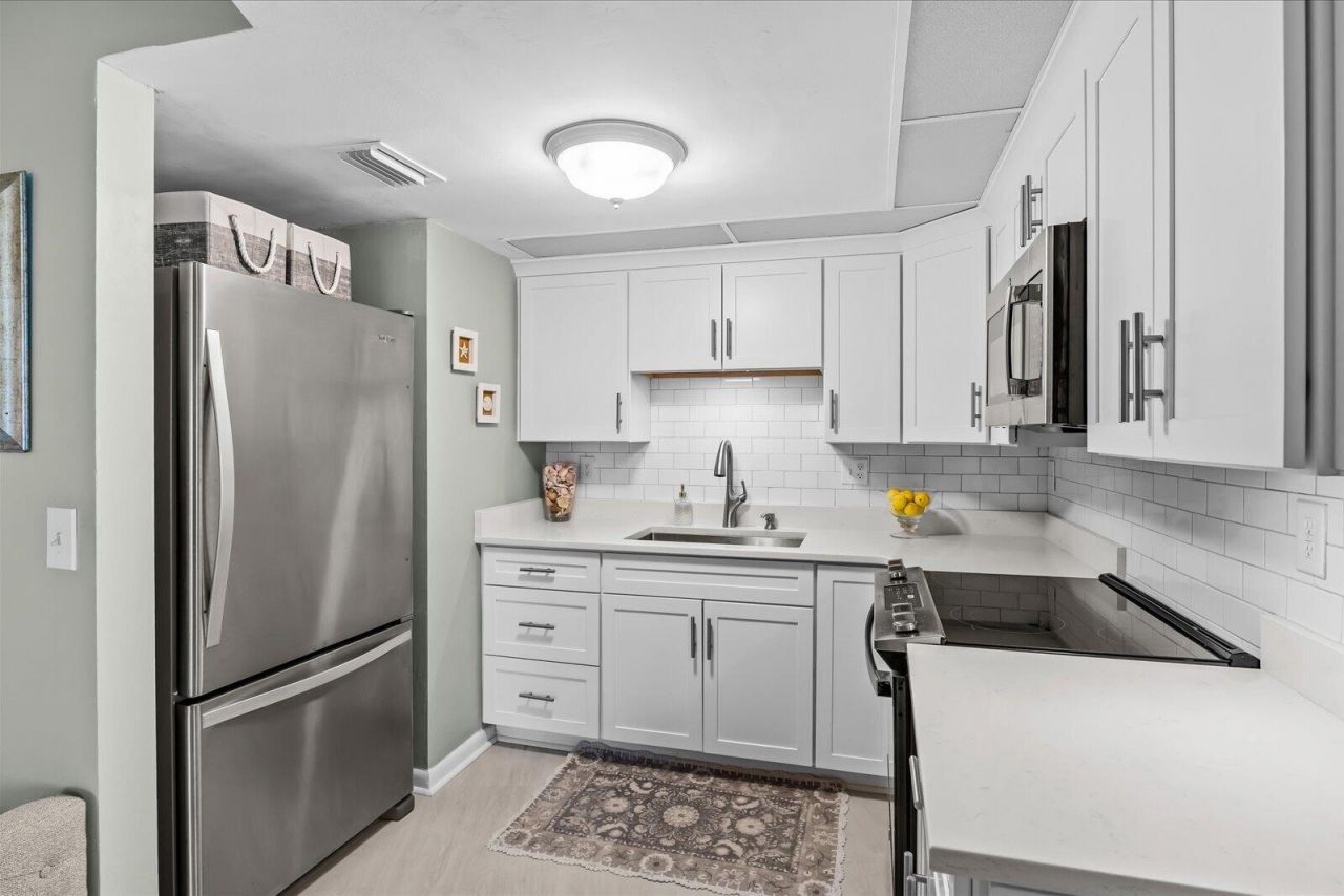 2069 NE Collins Circle, Unit 7-50, Jensen Beach, FL 34957 Photo