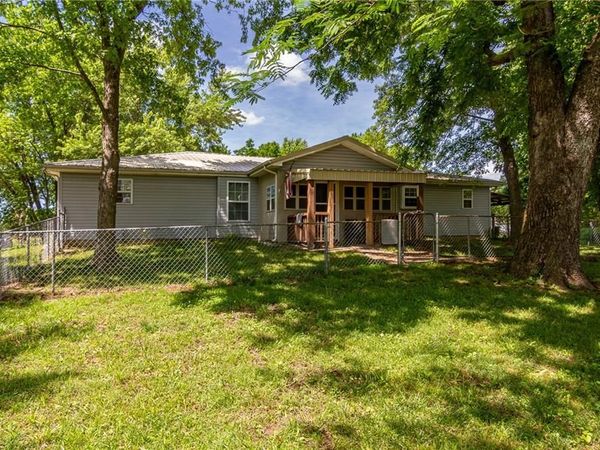 3315 Lostine Road, Columbus, KS 66725
