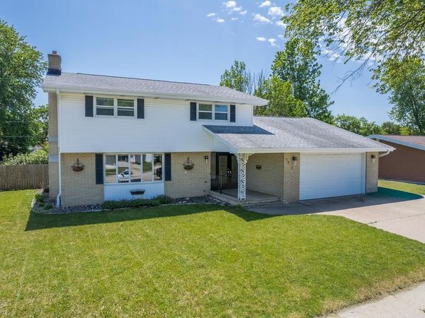 1805 E MARQUETTE STREET, Appleton, WI 54911