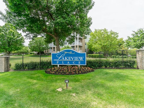 1291 W Lake Street , Addison, IL 60101