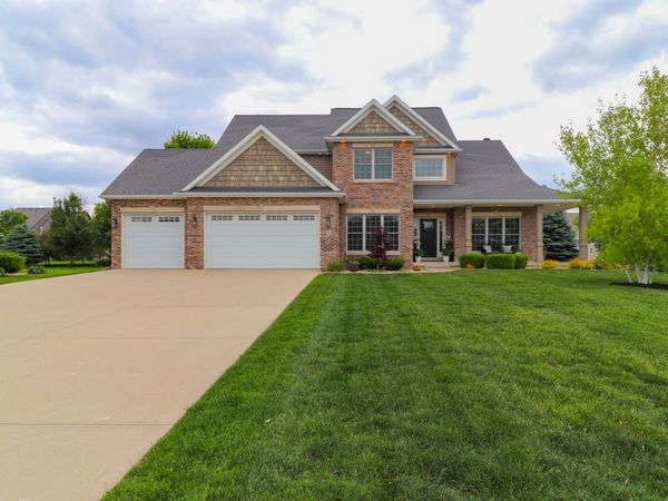 8 Ann Arbor Court , Bloomington, IL 61705