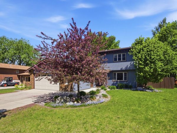 2401 S Flickertail Drive S, Fargo, ND 58103