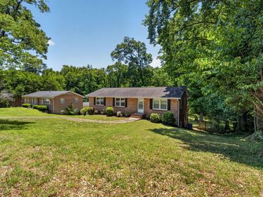 1224 Pineview Drive, Raleigh, NC 27606