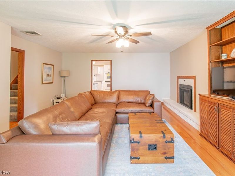 300 Tanglewood Trail, Wadsworth, OH 44281 Photo 10
