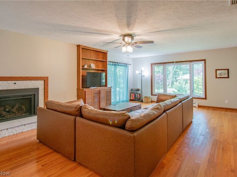 300 Tanglewood Trail, Wadsworth, OH 44281 Photo 11