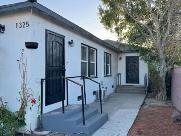 1327 N Kenwood Street, Burbank, CA 91505