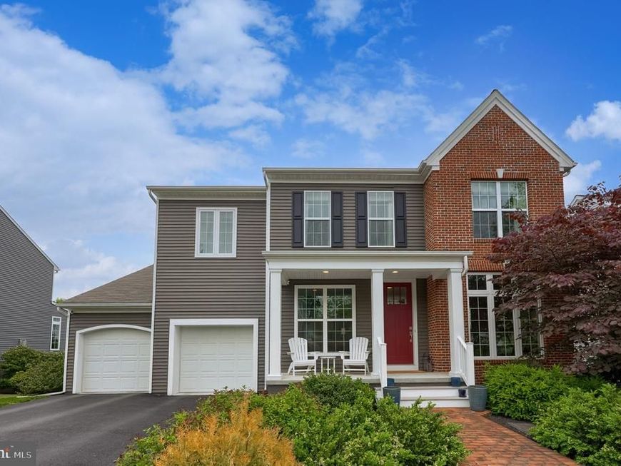 1129 Edgemoor Court , Lancaster, PA 17601 Main Photo
