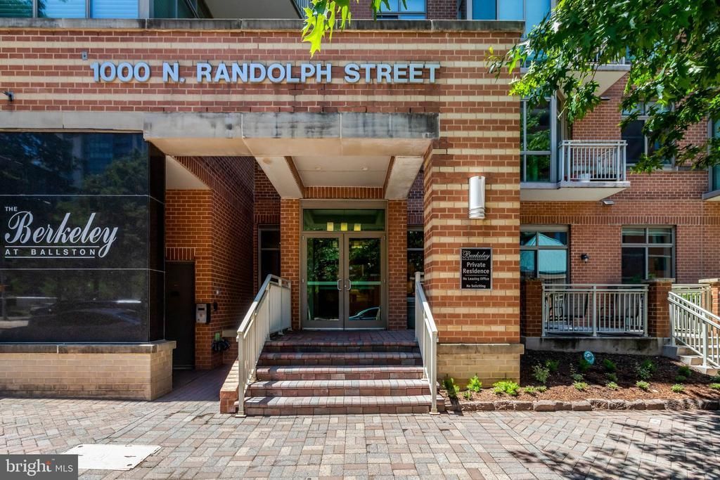1000 N Randolph Street N, Unit 304, Arlington, VA 22201 Main Photo