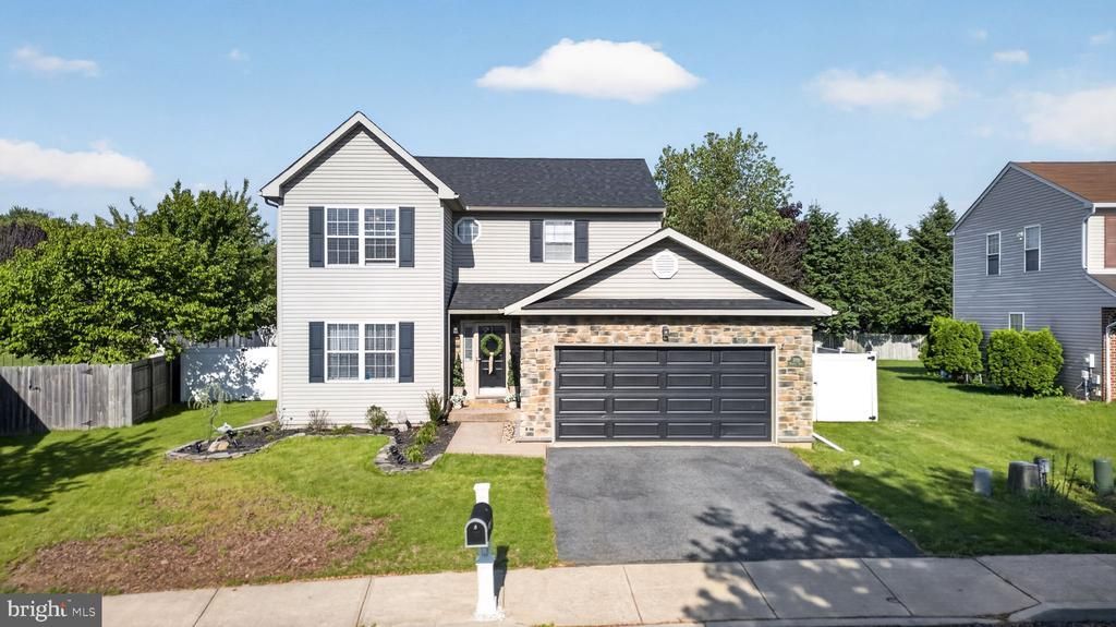 2720 Hickory Drive, Easton, PA 18040 Main Photo