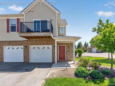 9988 Ridge Run Street, Hartland Twp, MI 48855