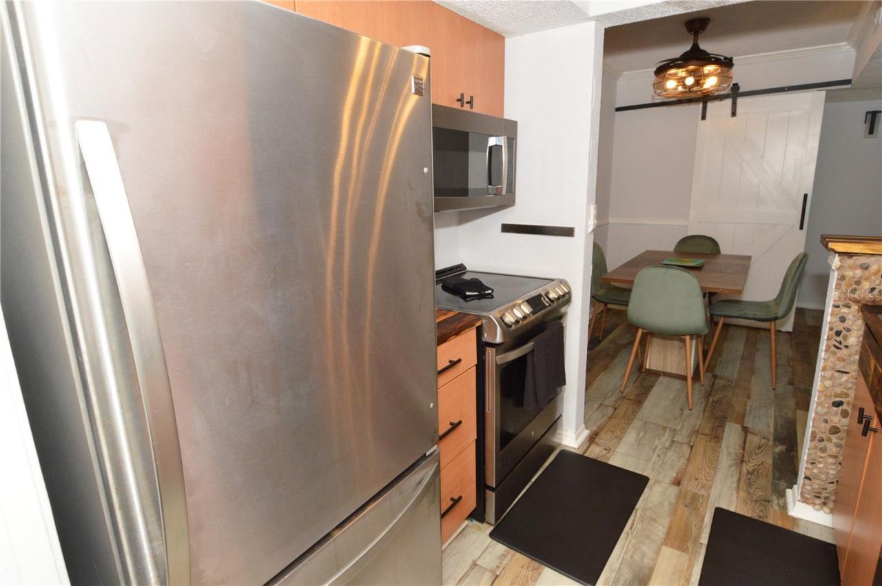 10200 Gandy Boulevard N, Unit 1313, Saint Petersburg, FL 33702 Photo