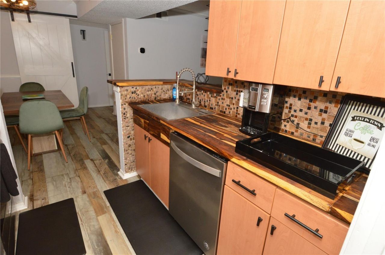 10200 Gandy Boulevard N, Unit 1313, Saint Petersburg, FL 33702 Photo