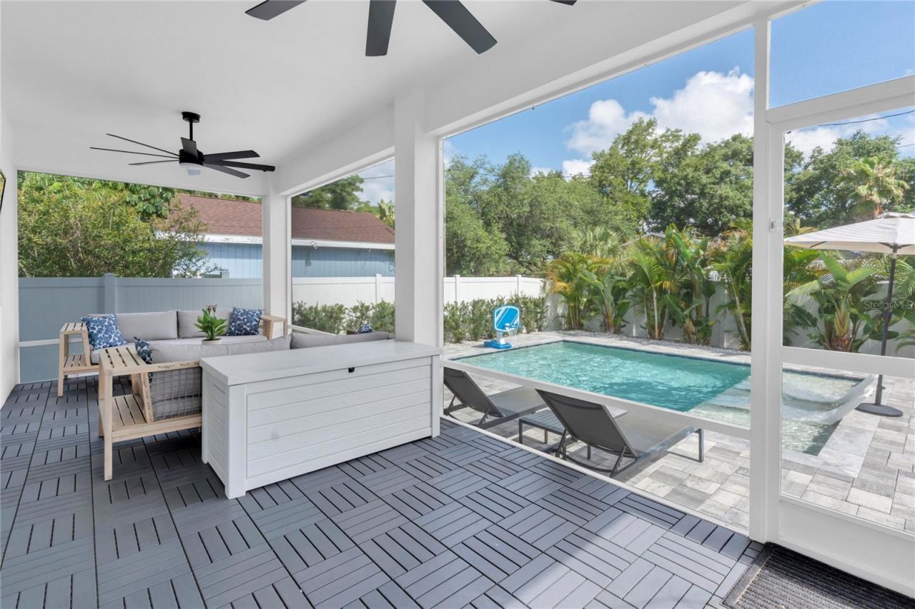 5451 2nd Avenue S, Saint Petersburg, FL 33707 Photo