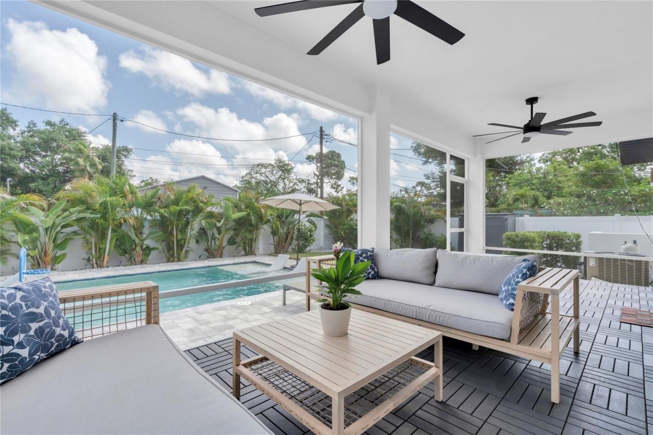 5451 2nd Avenue S, Saint Petersburg, FL 33707 Photo
