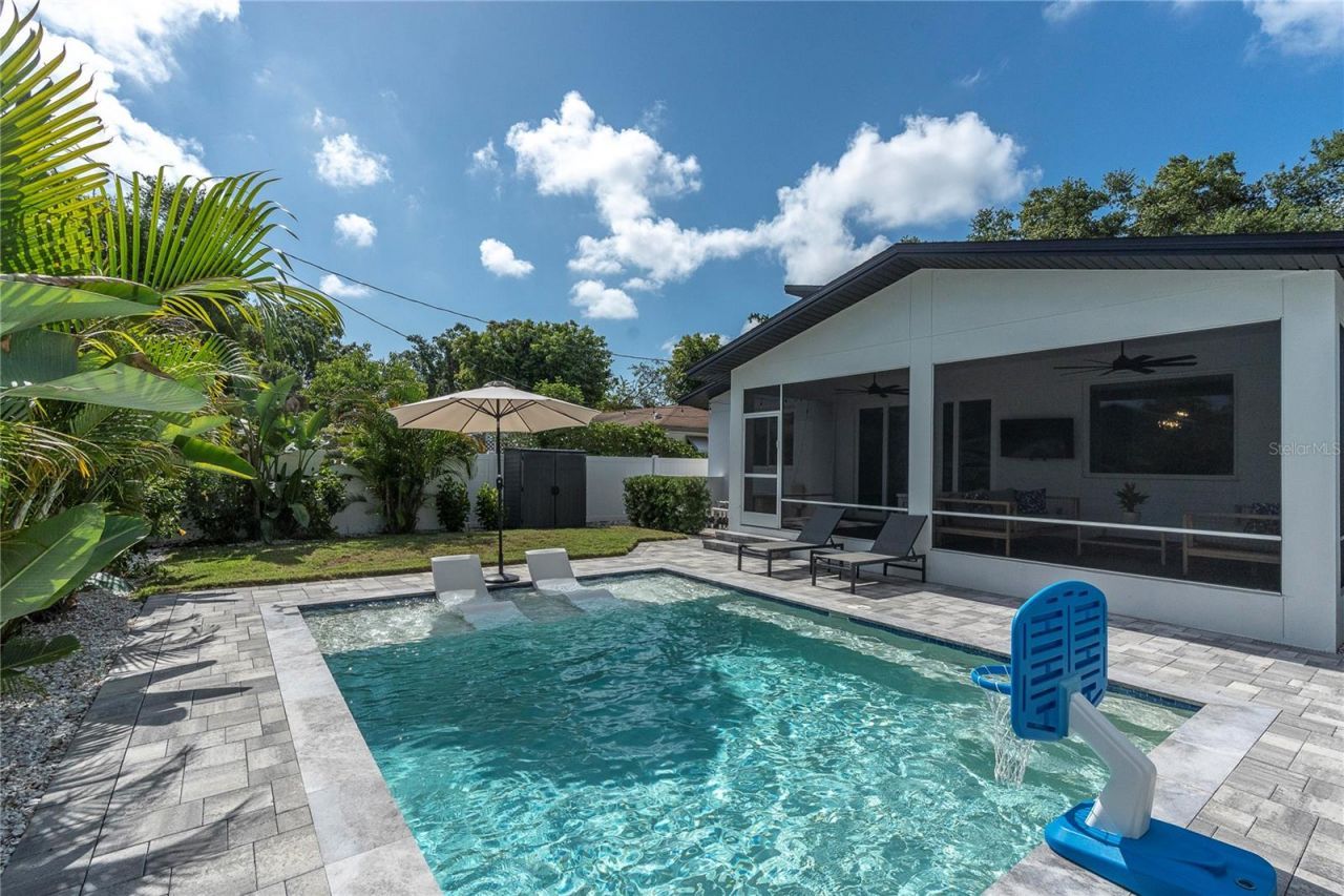5451 2nd Avenue S, Saint Petersburg, FL 33707 Photo