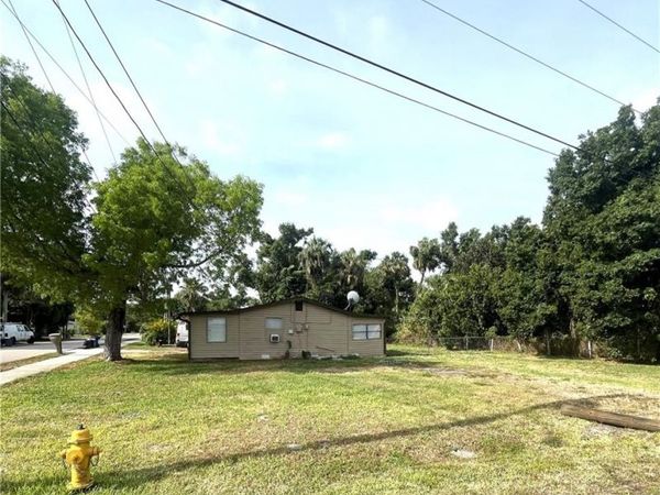 1748 Woodward AVE , NORTH FORT MYERS, FL 33903