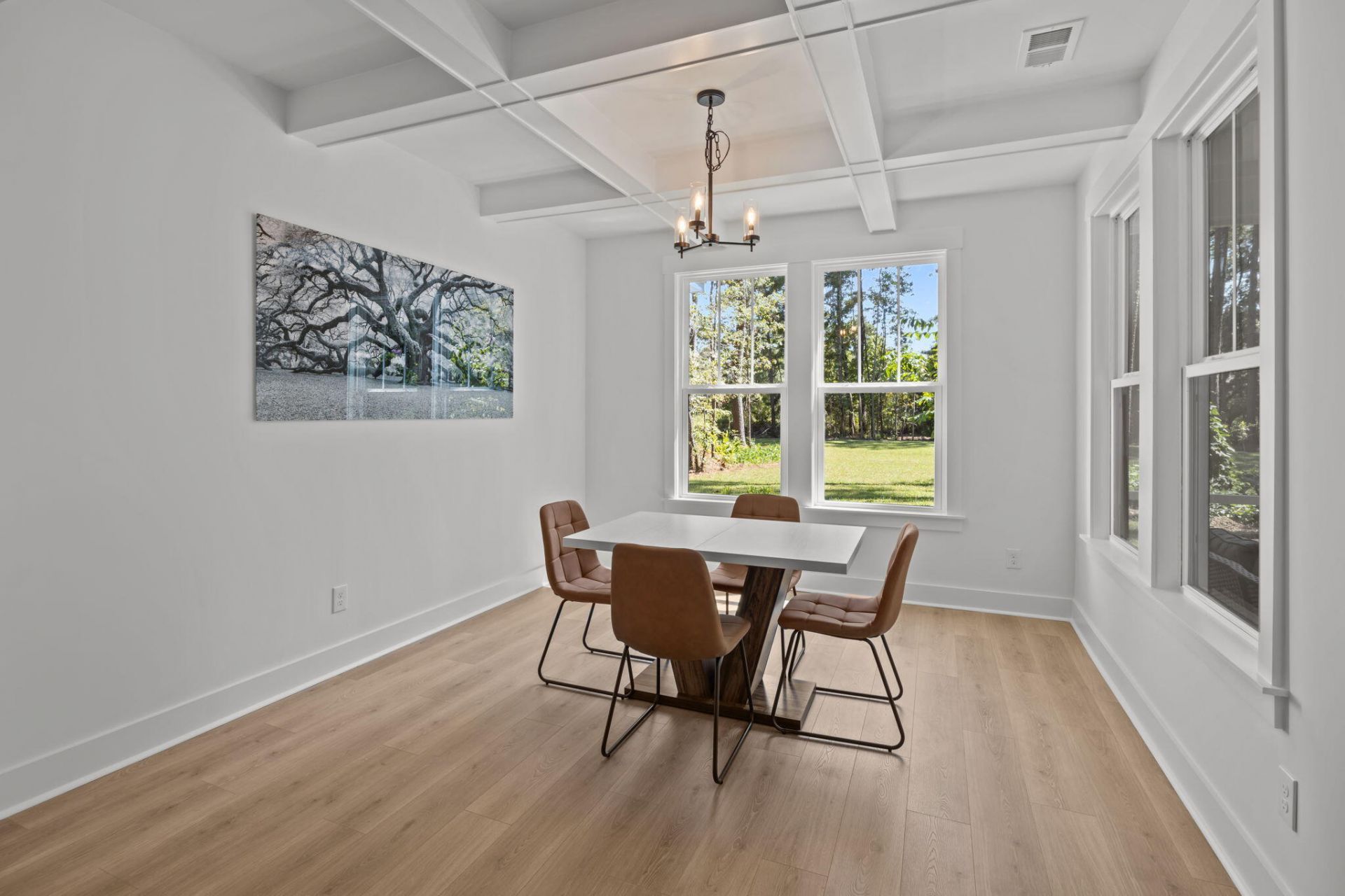 1047 Butterfly Lane Photo 14
