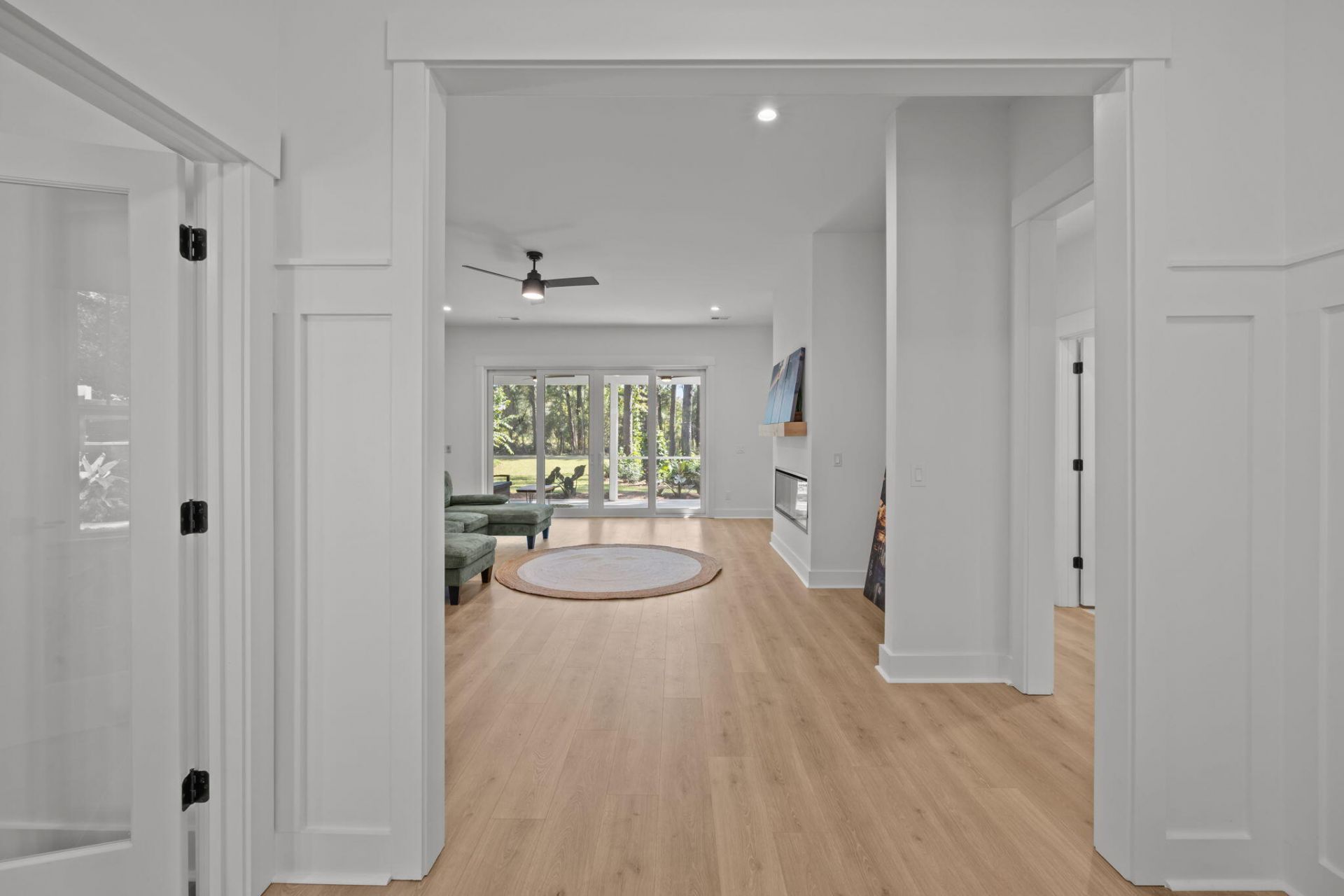 1047 Butterfly Lane Photo 8
