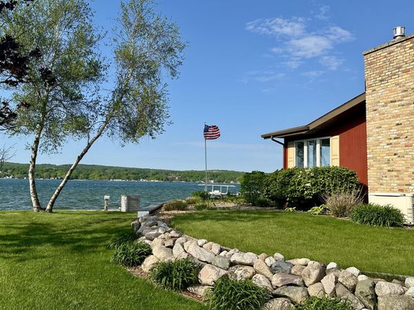 4554 Crescent Beach Road, Onekama, MI 49675