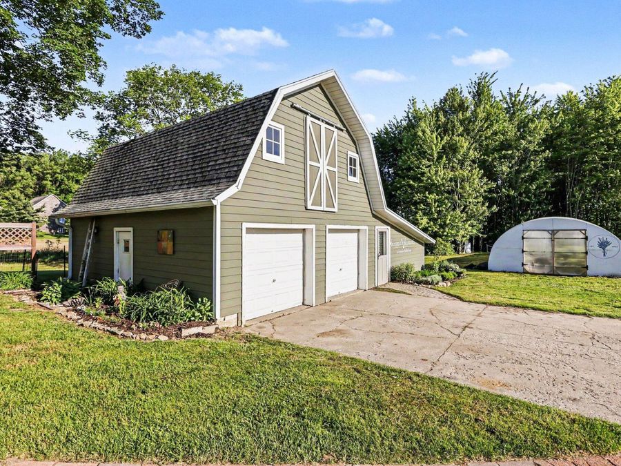 Property Image 32