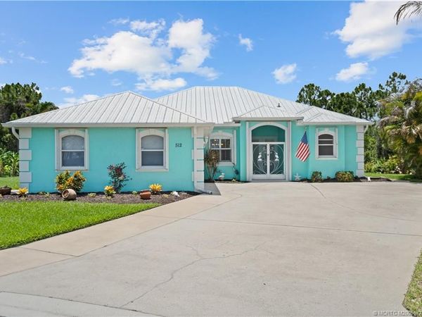 512 NW Sunflower Place, Jensen Beach, FL 34957