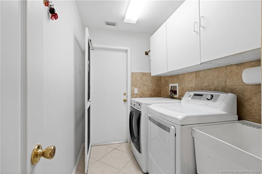 512 NW Sunflower Place, Jensen Beach, FL 34957 Photo