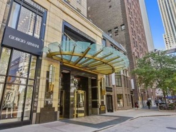 800 N Michigan Avenue , Unit 3301, Chicago, IL 60611