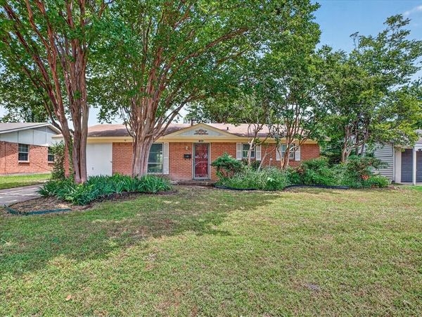 204 Island Drive, Richardson, TX 75081