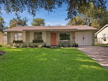 12135 Oberlin Drive, Dallas, TX 75243