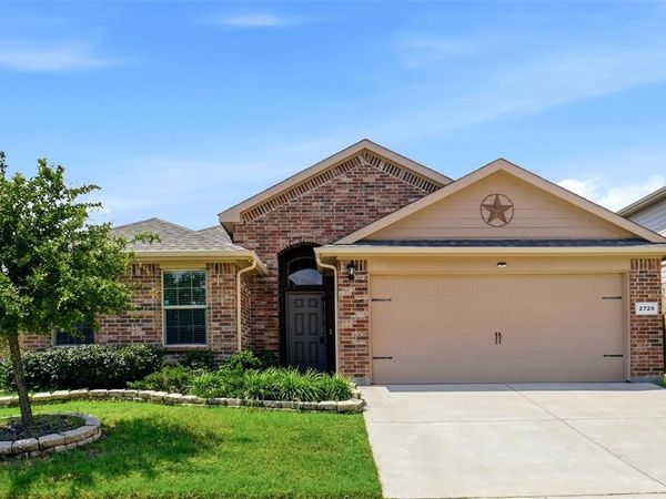 2729 Gains Mill Drive, Fort Worth, TX 76123