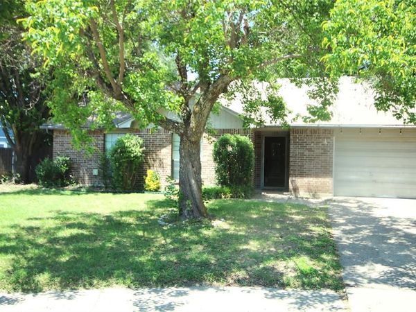 109 Australia Court, Glenn Heights, TX 75154
