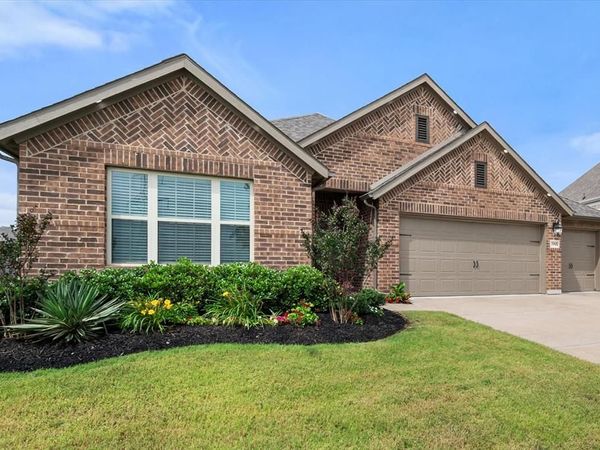 3905 Lombardy Drive, Venus, TX 76084